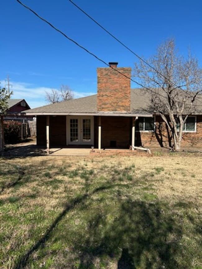 Building Photo - (4) Bed/(2.5) Bath in NW OKC Avail Mid-April!