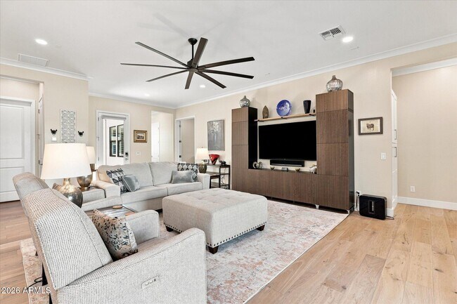 Building Photo - 1118 E Paseo Way
