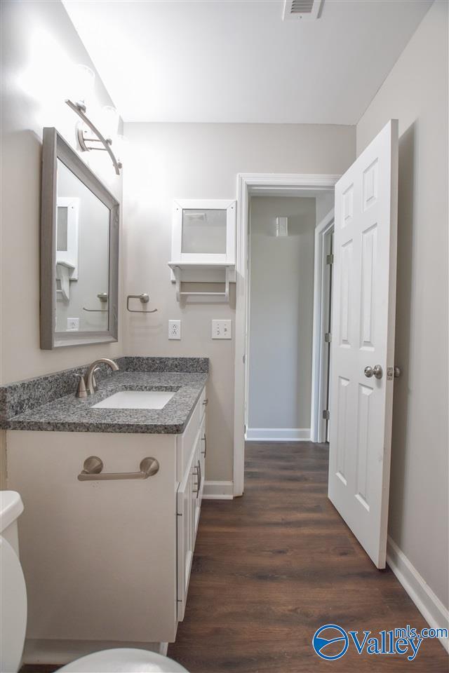 Building Photo - 109 Cove Crest Dr