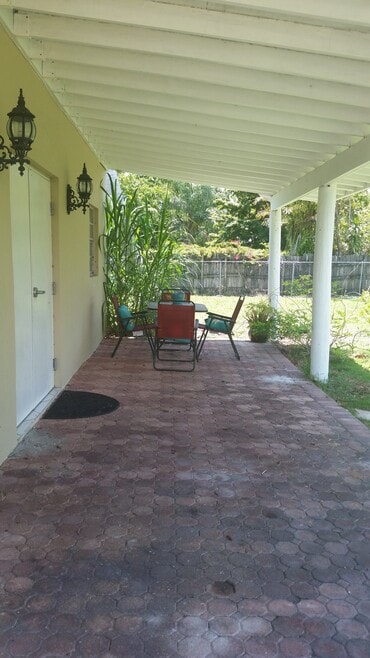 Building Photo - 11455 SW 82nd Ave