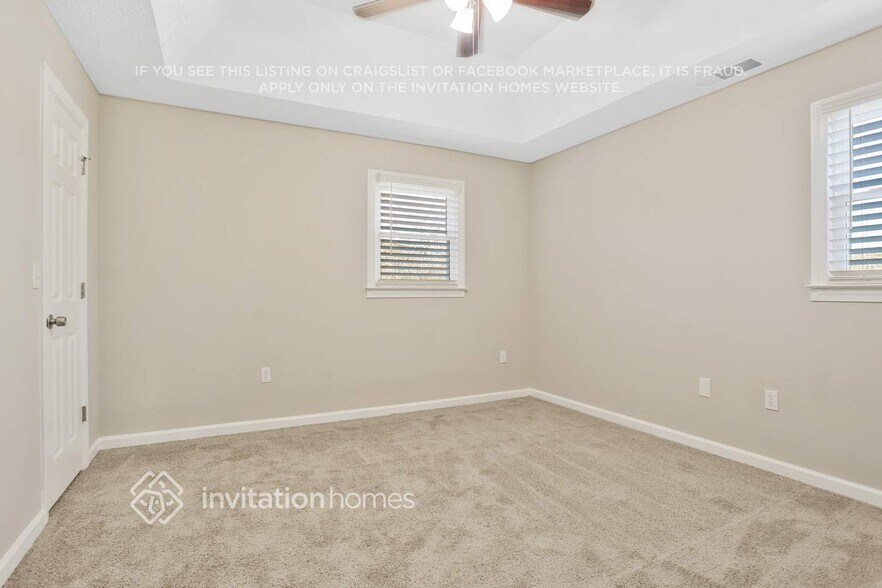 Building Photo - 6015 Holland Dr