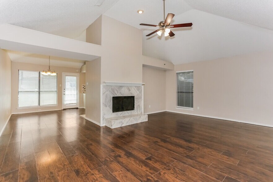 Building Photo - 3309 Country Creek Ln