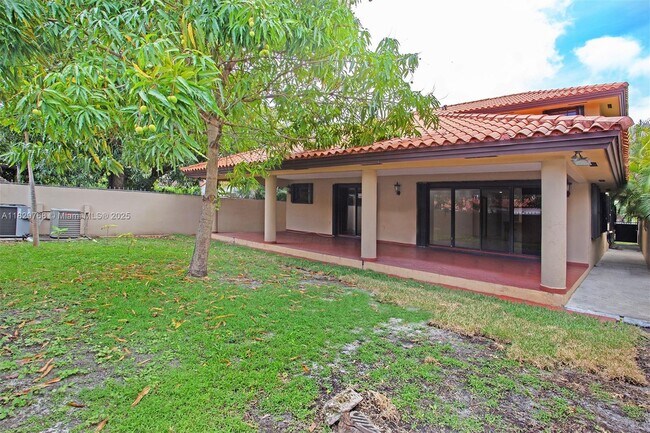 Building Photo - 443 SW 21st Rd