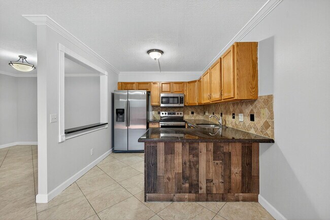 Building Photo - 1590 Forest Lakes Cir