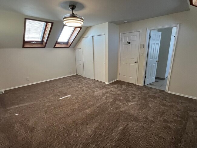 Building Photo - Remodeled West Jordan 4 Bedroom 4 Bath!