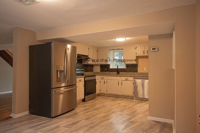 Building Photo - 3 BR Single Family Home In Country Setting