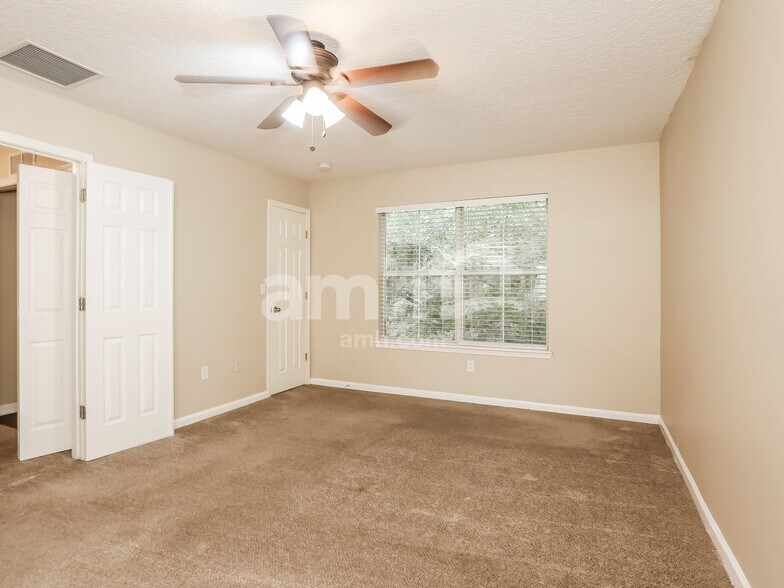 Building Photo - 96615 Commodore Point Dr