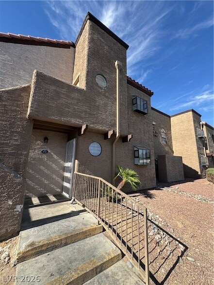 Building Photo - 2985 Juniper Hills Blvd