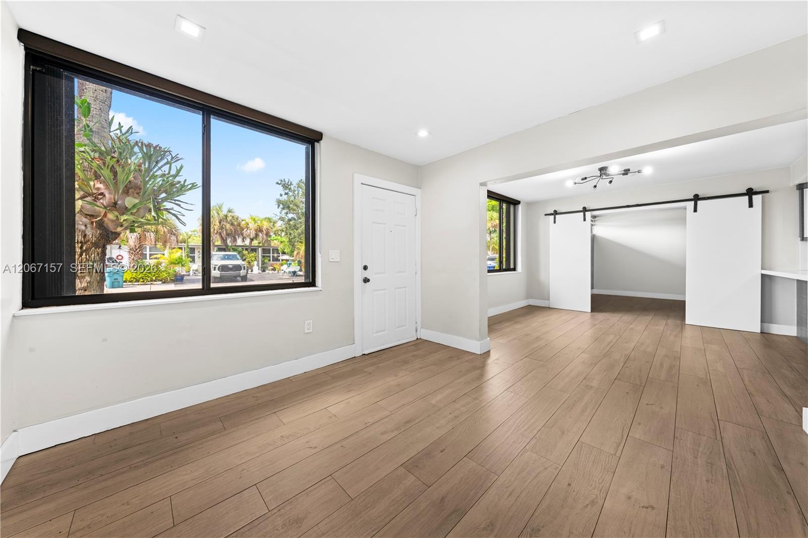 Building Photo - 6480 Miami Lakes Dr