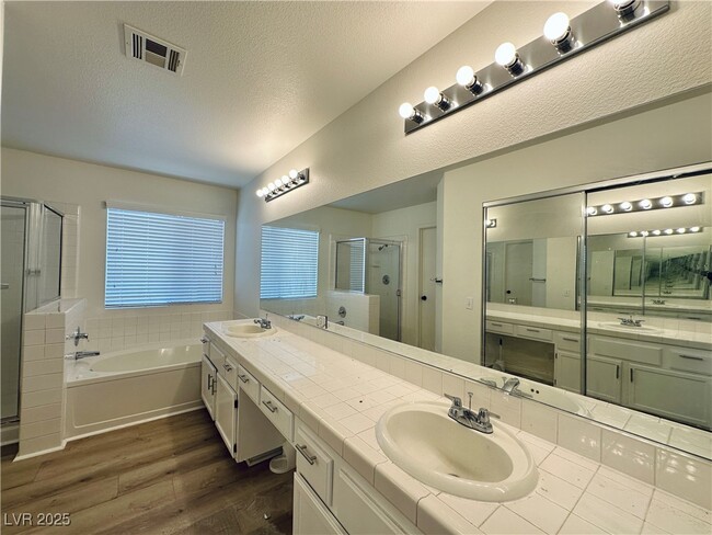 Building Photo - 9628 Spanish Steps Ln
