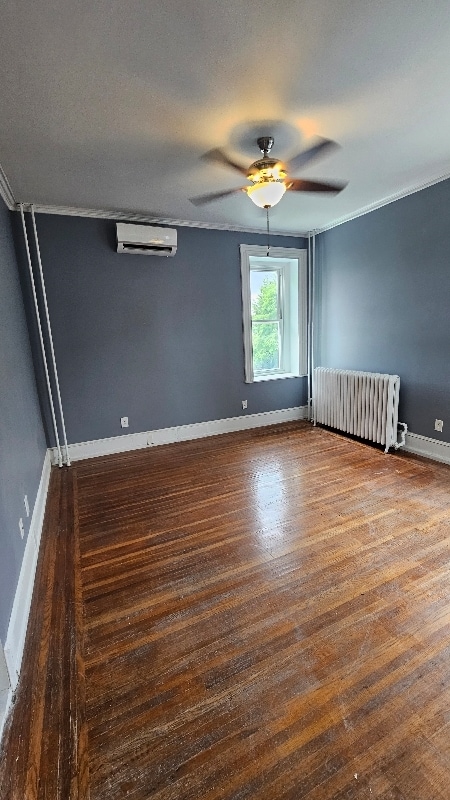 Building Photo - 142 Sumac St