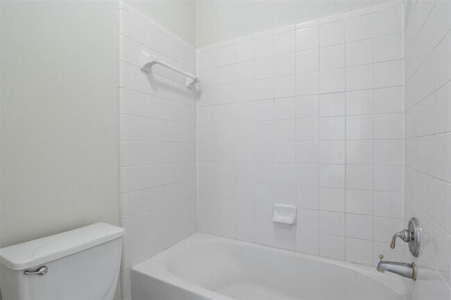 Building Photo - 2126 Fortuna Bella Dr