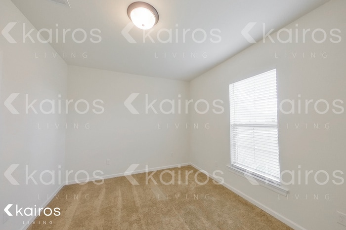 Building Photo - 1743 Park Place Dr