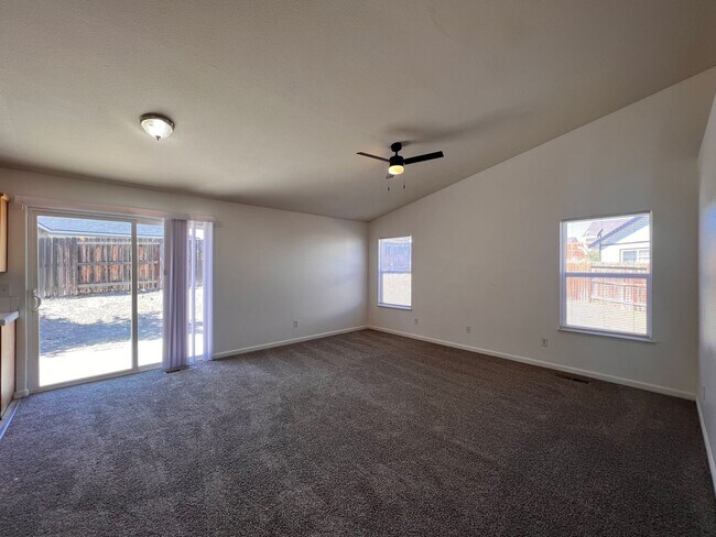 Building Photo - 3 bedroom Fernley home in Donner Trails, F...