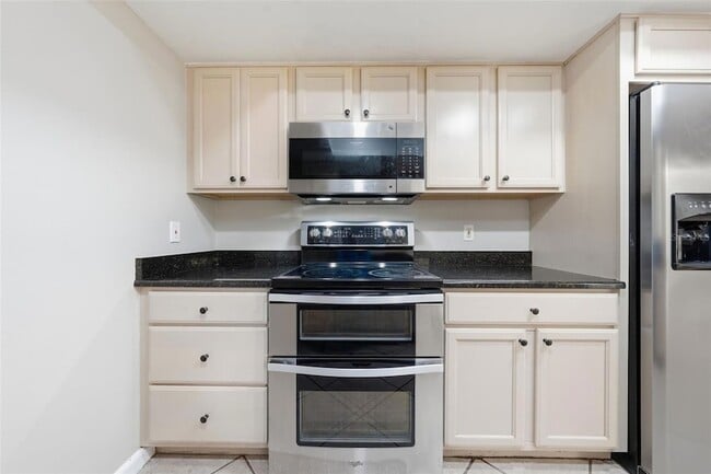 Building Photo - 917 Alabama Woods Ln