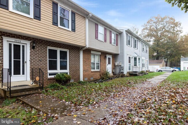 Building Photo - 3935 Wintergreen Pl
