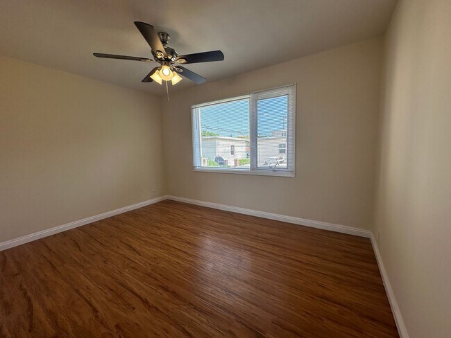 Building Photo - Lakewood Garden Apts