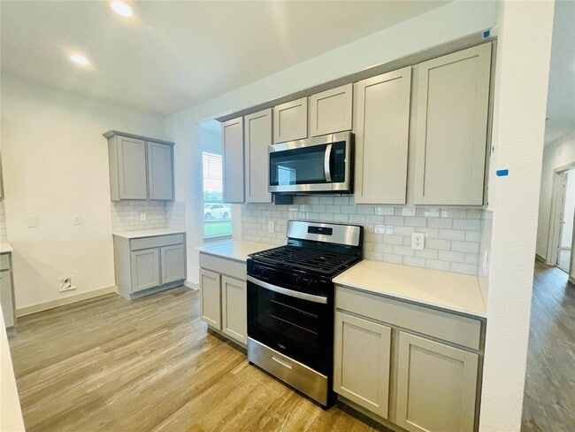 Primary Photo - 1718 Bryson Heights Dr