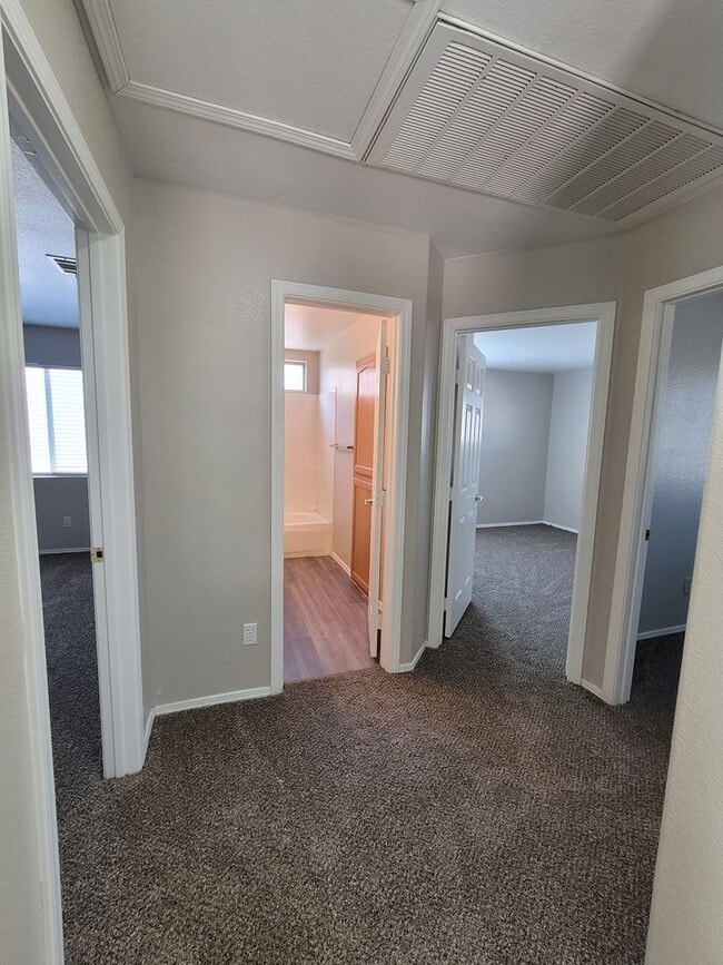 Building Photo - Beautiful 4 Bedroom Home in Green Valley