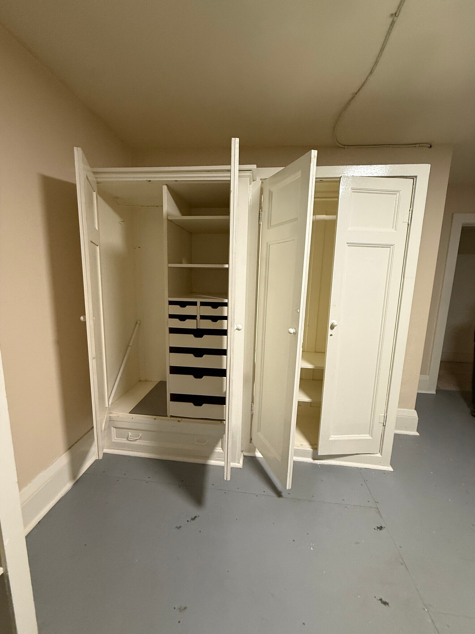 Building Photo - 405 Fieldston Rd