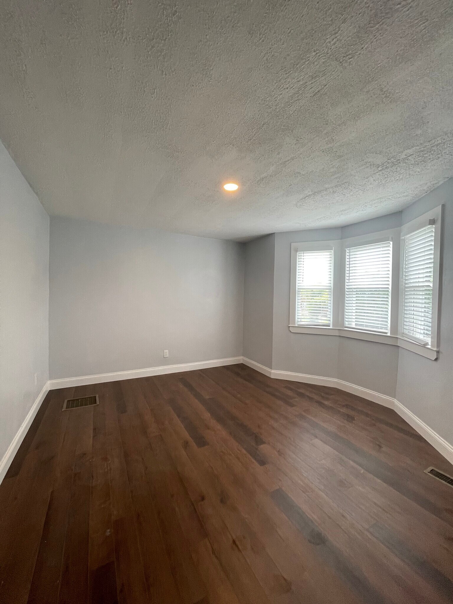 Apt 1 Living - 3706 Dolfield Ave