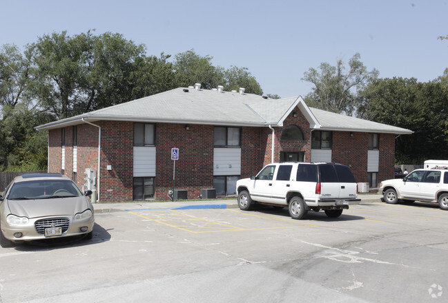 Building Photo - Springfield Apartments