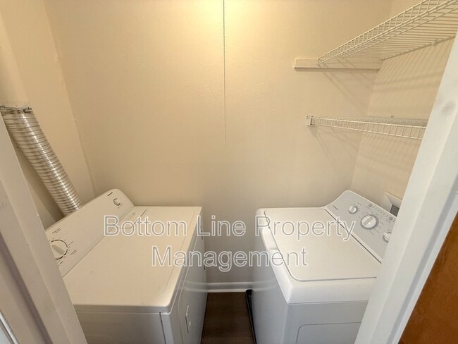 Building Photo - 4605 Coronado Dr
