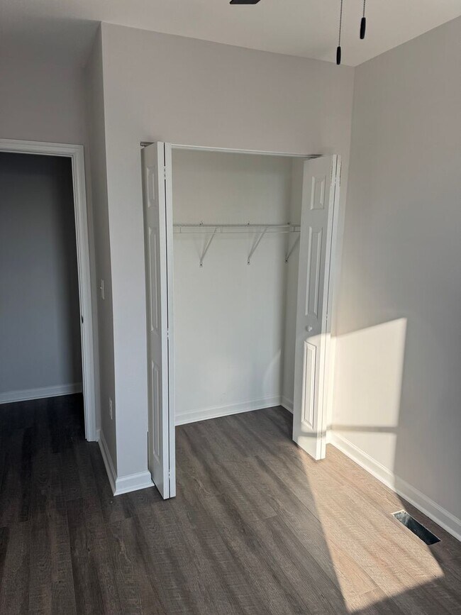 Building Photo - Beautifully fully renovated home now available for rent