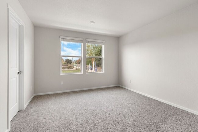 Building Photo - 3422 SW Hartley Ave