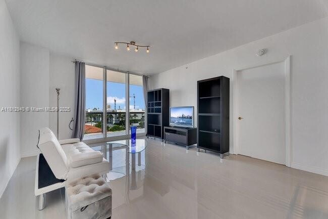 Building Photo - 9595 Collins Ave
