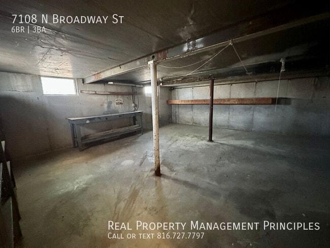 Building Photo - 7108 N Broadway