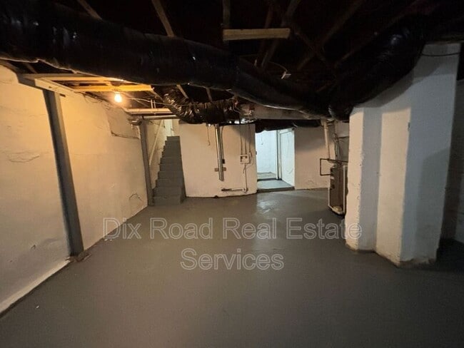 Building Photo - 1501 Viola Ave