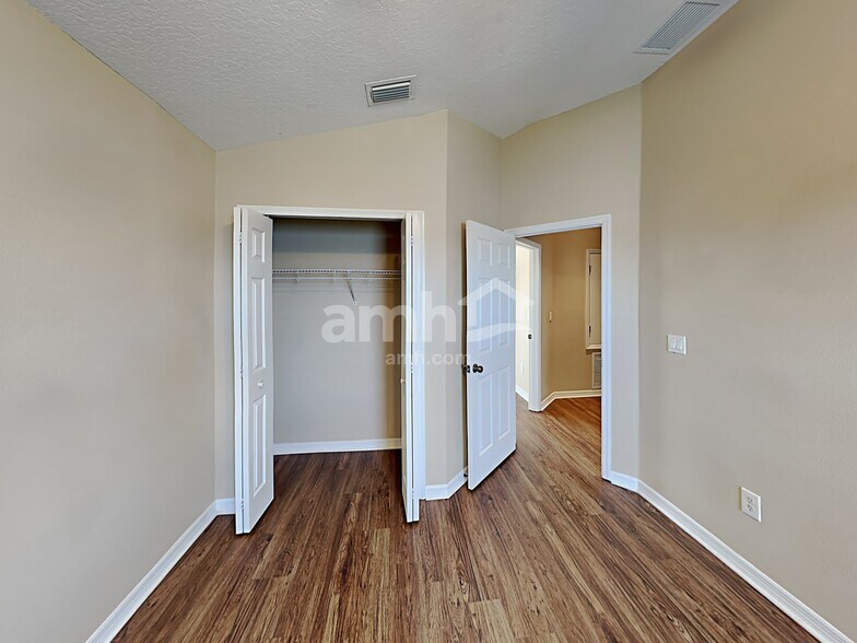 Building Photo - 1644 Mira Lago Cir