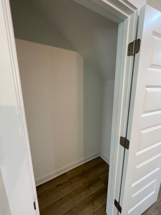 Building Photo - Home for Rent in Weaver, AL!!! View with 4...