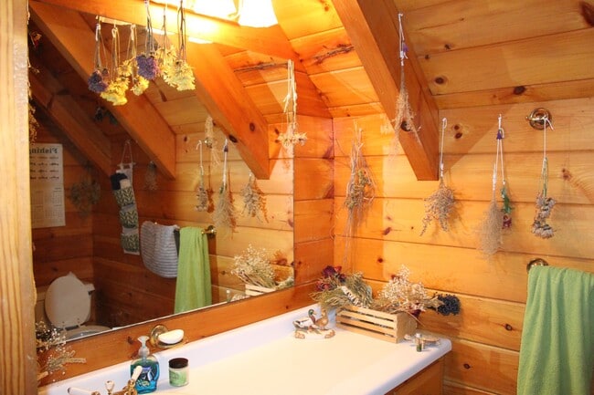 Building Photo - 104 Trinity Pond Road