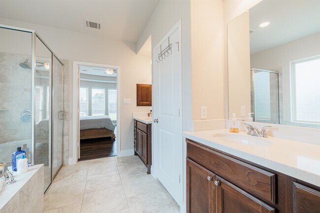 Building Photo - 3530 Auburn Creek Cir