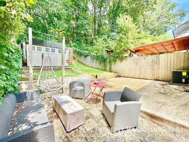 Building Photo - 3727 S Kemper Rd