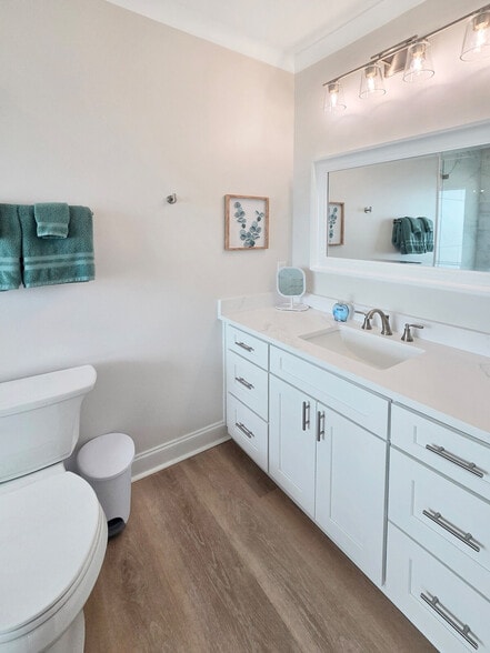 Building Photo - 996 Beach Blvd W