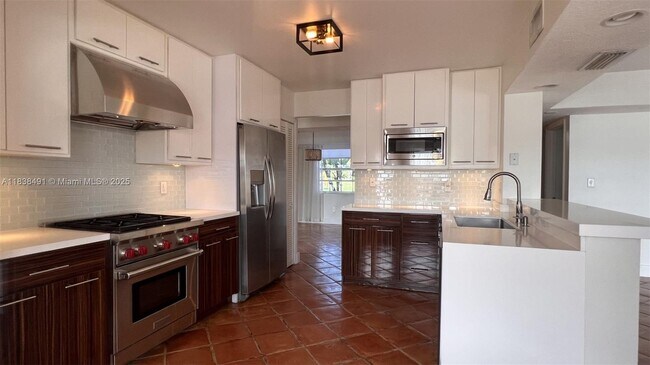 Building Photo - 14819 SW 46th Ln