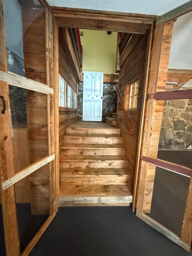 Building Photo - 9 Depot Rd