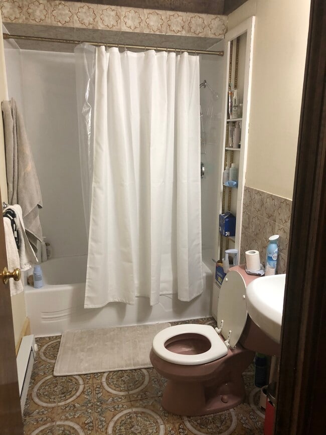 Bath 1 - 2 Ossipee Rd