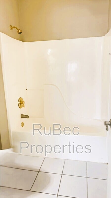 Building Photo - 8967 Meadow Vista Rd