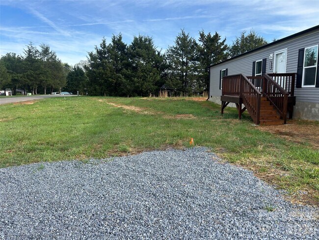 Building Photo - 128 Gatewood Dr