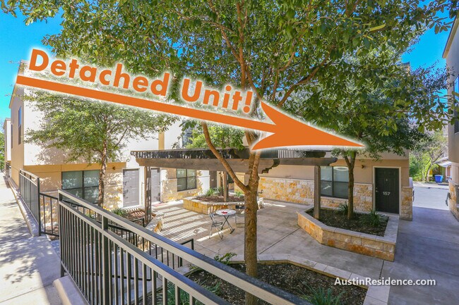 Building Photo - 711 32nd W St