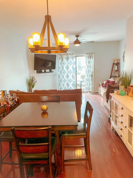 Building Photo - 1718 Merriman Ct