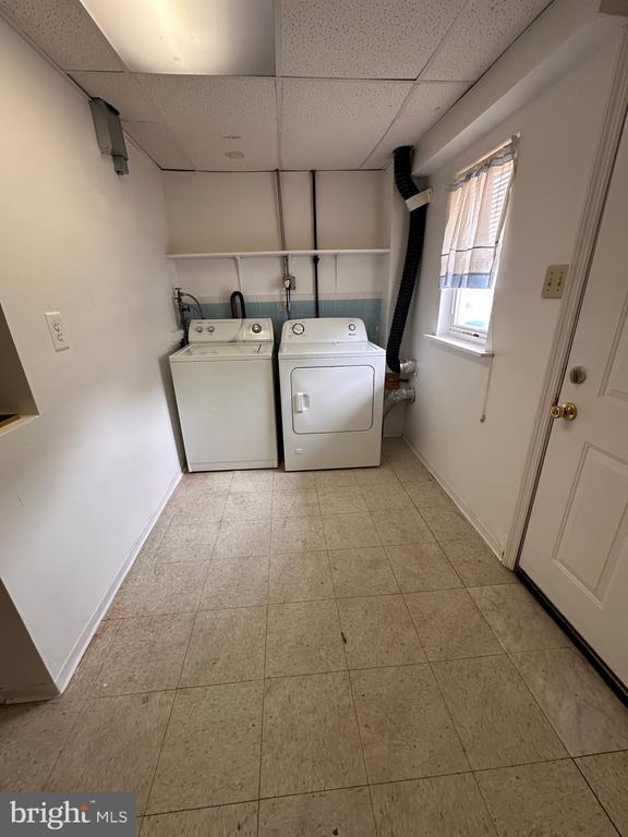 Building Photo - 12032 Millbrook Rd