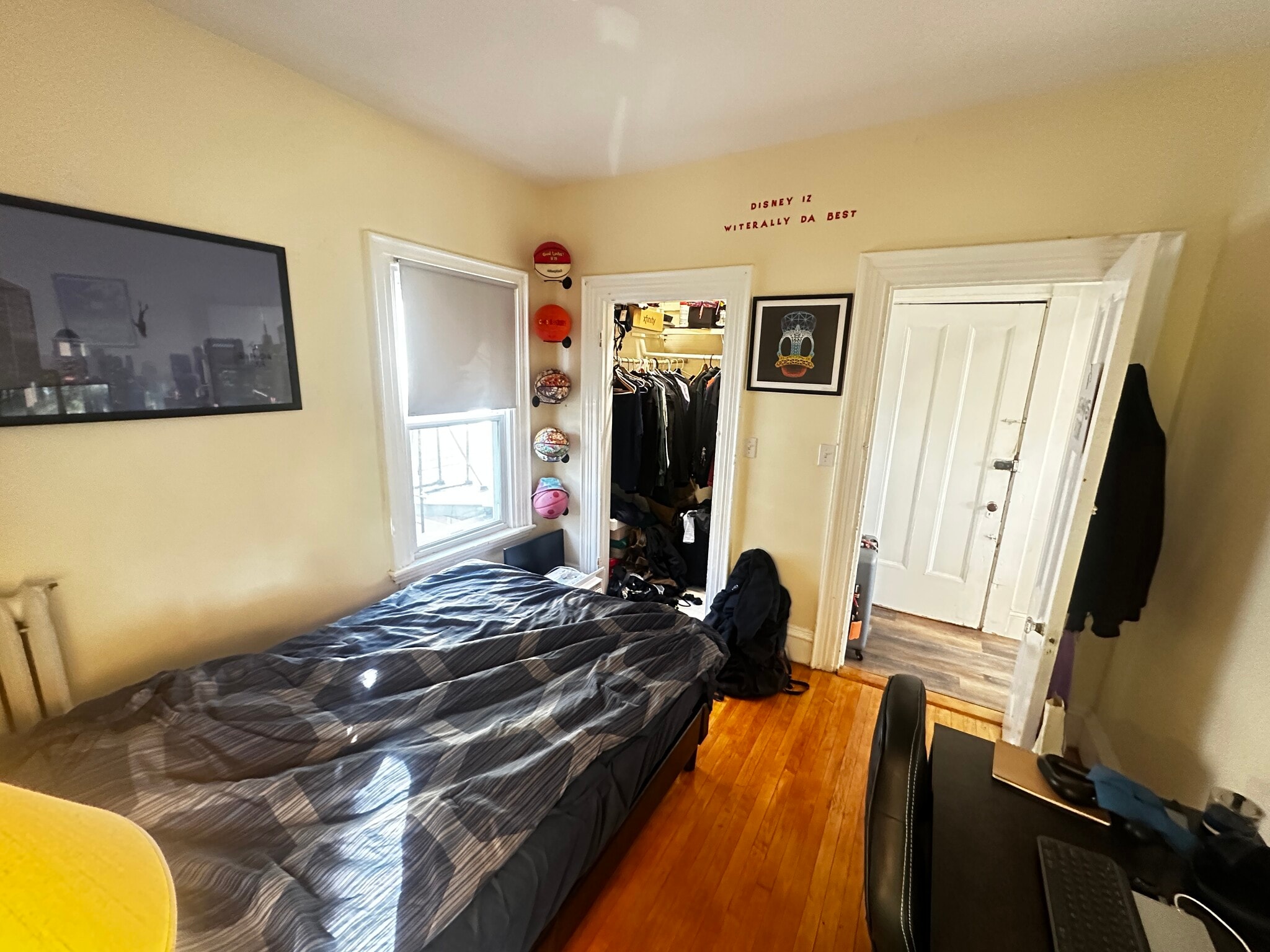 Building Photo - 5 Day St