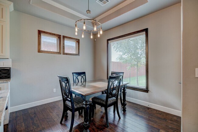 Building Photo - 3 Bedroom Home in The Grove