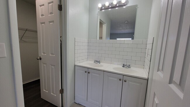 Building Photo - 4531 67th St W