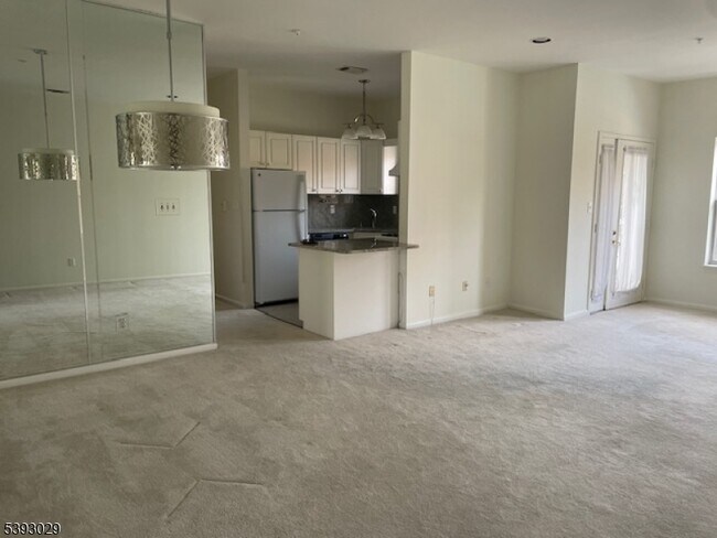 Building Photo - 710 Brittany Dr